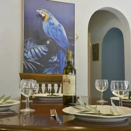 Wishing Well Apartment, Old Town Апартаменты *
