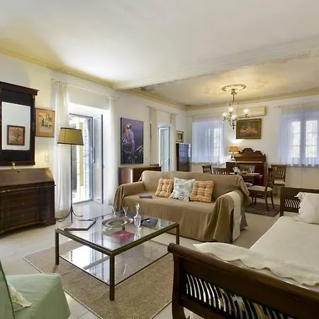 Wishing Well Apartment, Old Town Апартаменты