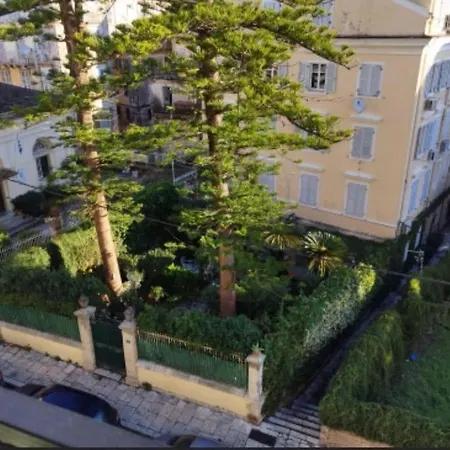 Апартаменты Wishing Well Apartment, Old Town *