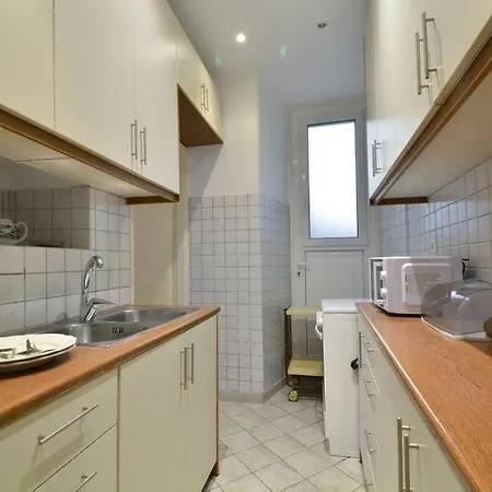 Wishing Well Apartment, Old Town Апартаменты *