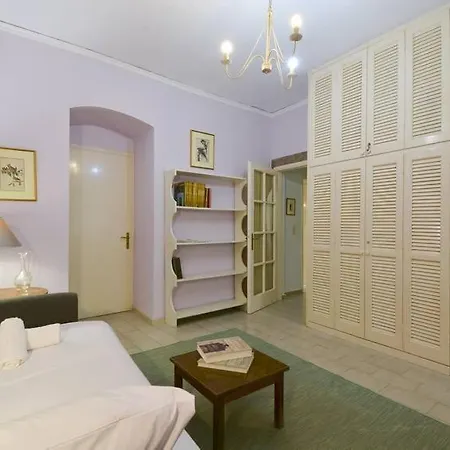Wishing Well Apartment, Old Town Апартаменты