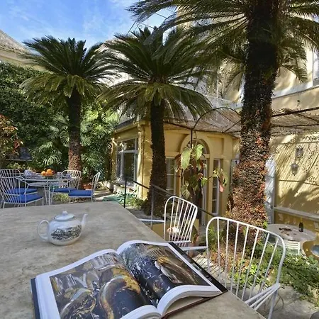 Wishing Well Apartment, Old Town *